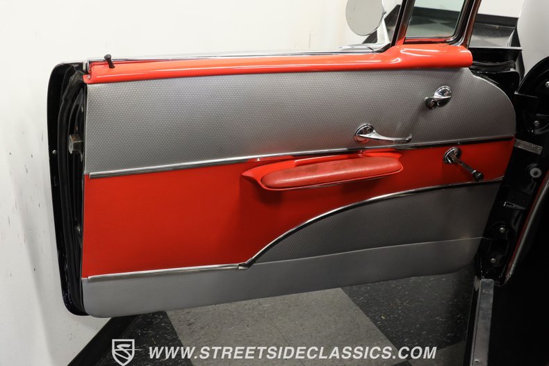 Chevrolet-Bel-air-1957-Black-Red-32