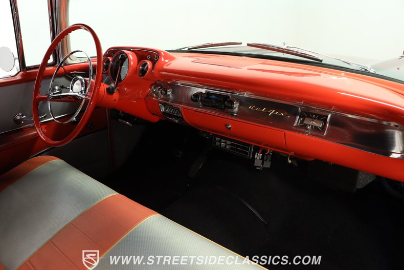 Chevrolet-Bel-air-1957-Black-Red-44