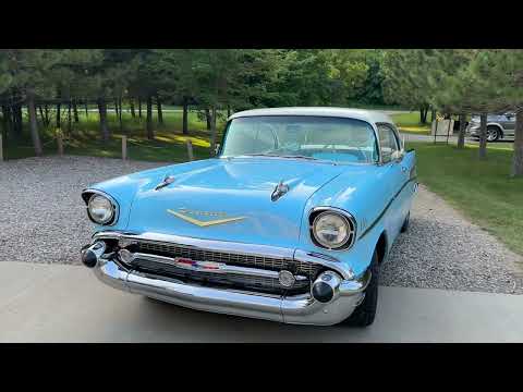 Chevrolet-Bel-air-1957-Blue-and-Cream-Blue-and-Cream-1