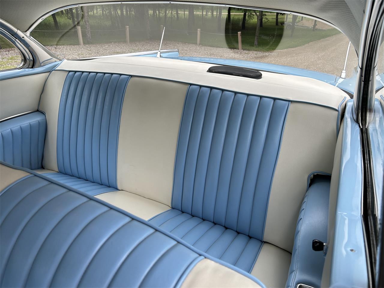 Chevrolet-Bel-air-1957-Blue-and-Cream-Blue-and-Cream-10