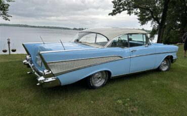 Chevrolet-Bel-air-1957-Blue-and-Cream-Blue-and-Cream-4