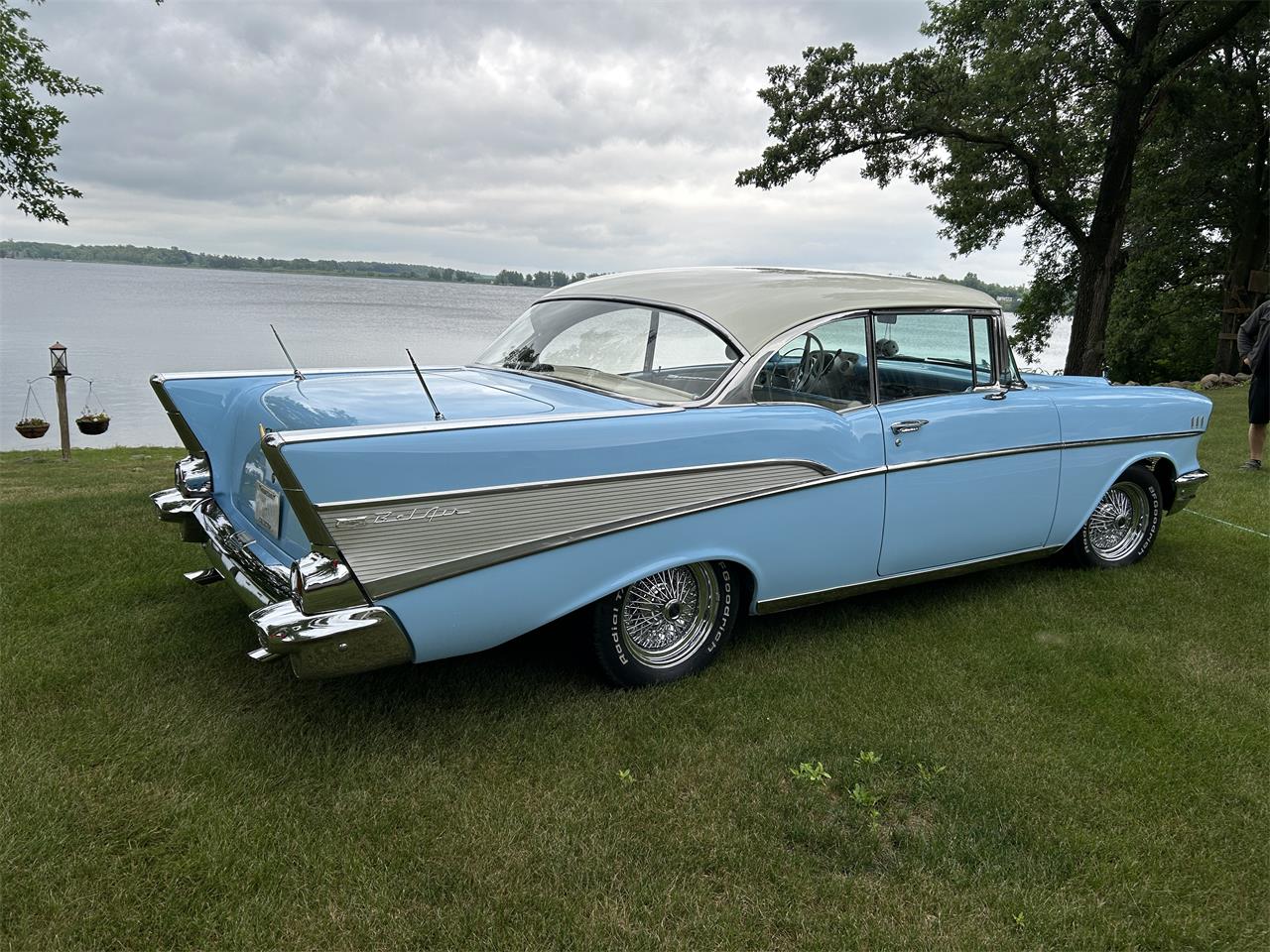 Chevrolet-Bel-air-1957-Blue-and-Cream-Blue-and-Cream-4