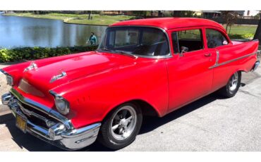 Chevrolet-Bel-air-1957-Fire-Red-Black-With-Red-Trim-1