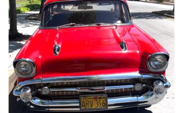 Chevrolet-Bel-air-1957-Fire-Red-Black-With-Red-Trim-3