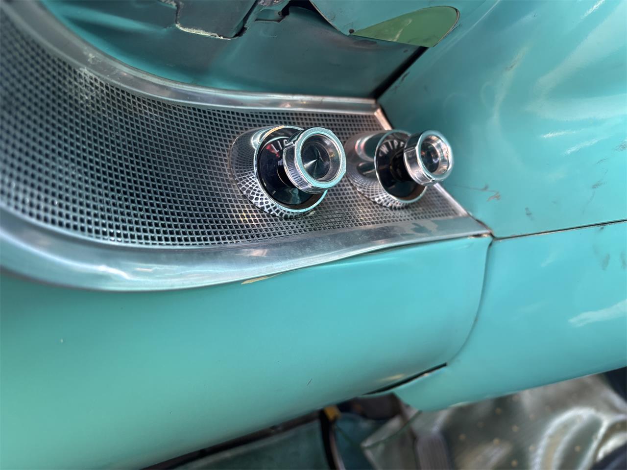 Chevrolet-Bel-air-1957-Ivory-over-Turquoise-Turquoise-and-Black-10