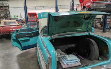 Chevrolet-Bel-air-1957-Ivory-over-Turquoise-Turquoise-and-Black-18