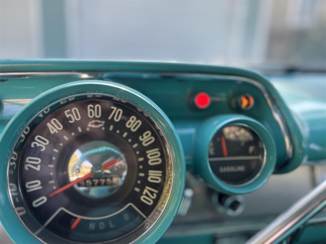 Chevrolet-Bel-air-1957-Ivory-over-Turquoise-Turquoise-and-Black-9