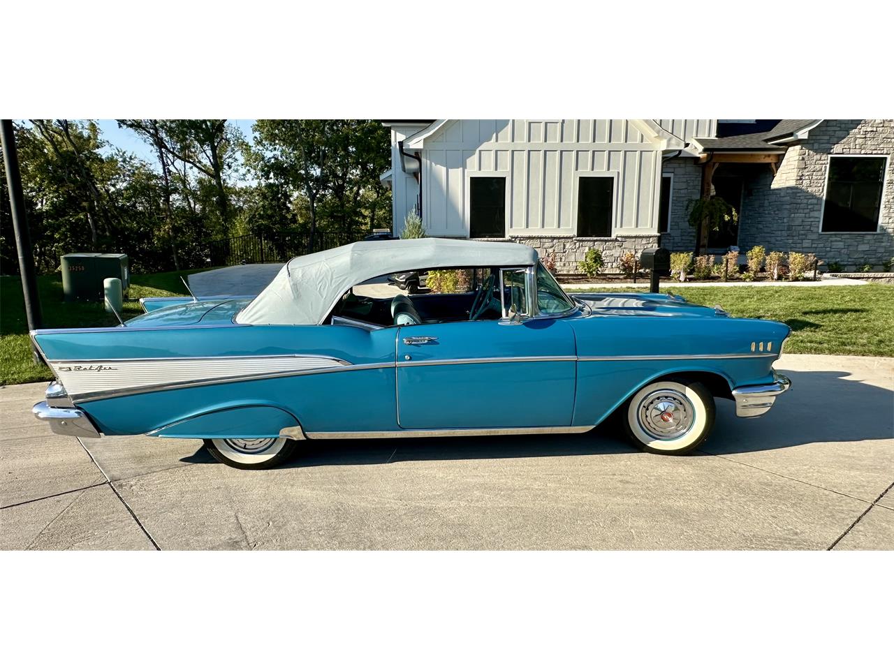 Chevrolet-Bel-air-convertible-1957-Turquoise-Blue-Ivory-11