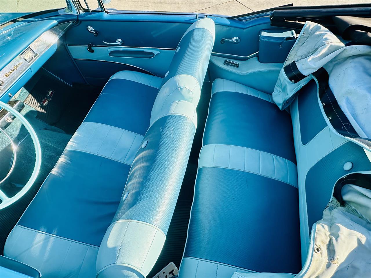 Chevrolet-Bel-air-convertible-1957-Turquoise-Blue-Ivory-13
