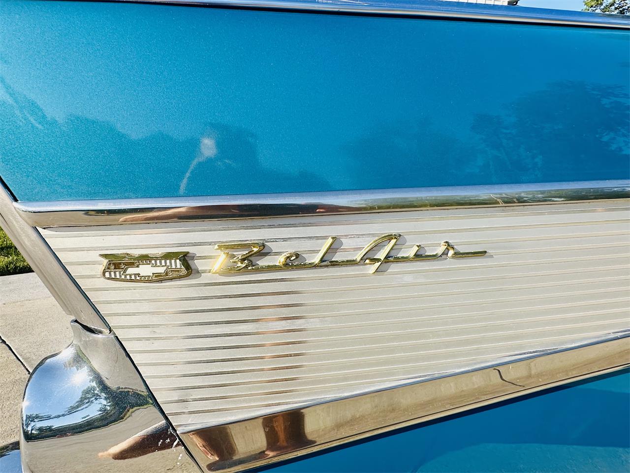 Chevrolet-Bel-air-convertible-1957-Turquoise-Blue-Ivory-2