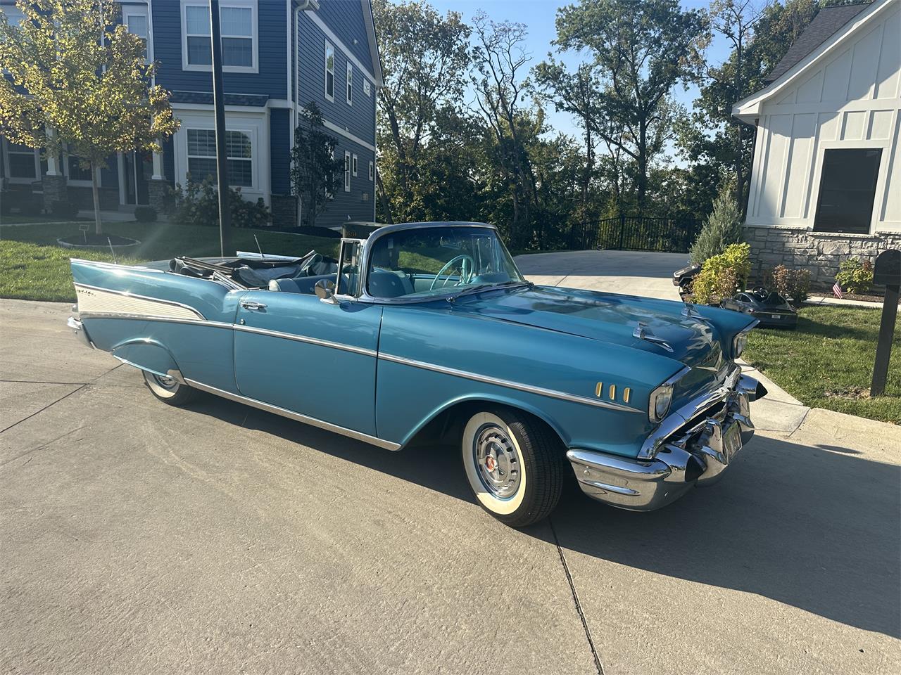 Chevrolet-Bel-air-convertible-1957-Turquoise-Blue-Ivory