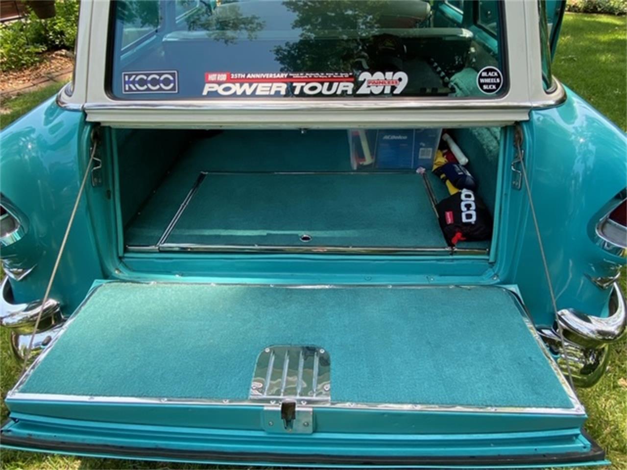 Chevrolet-Bel-air-wagon-1955-Turquoise-Turquoise-amp-White-11