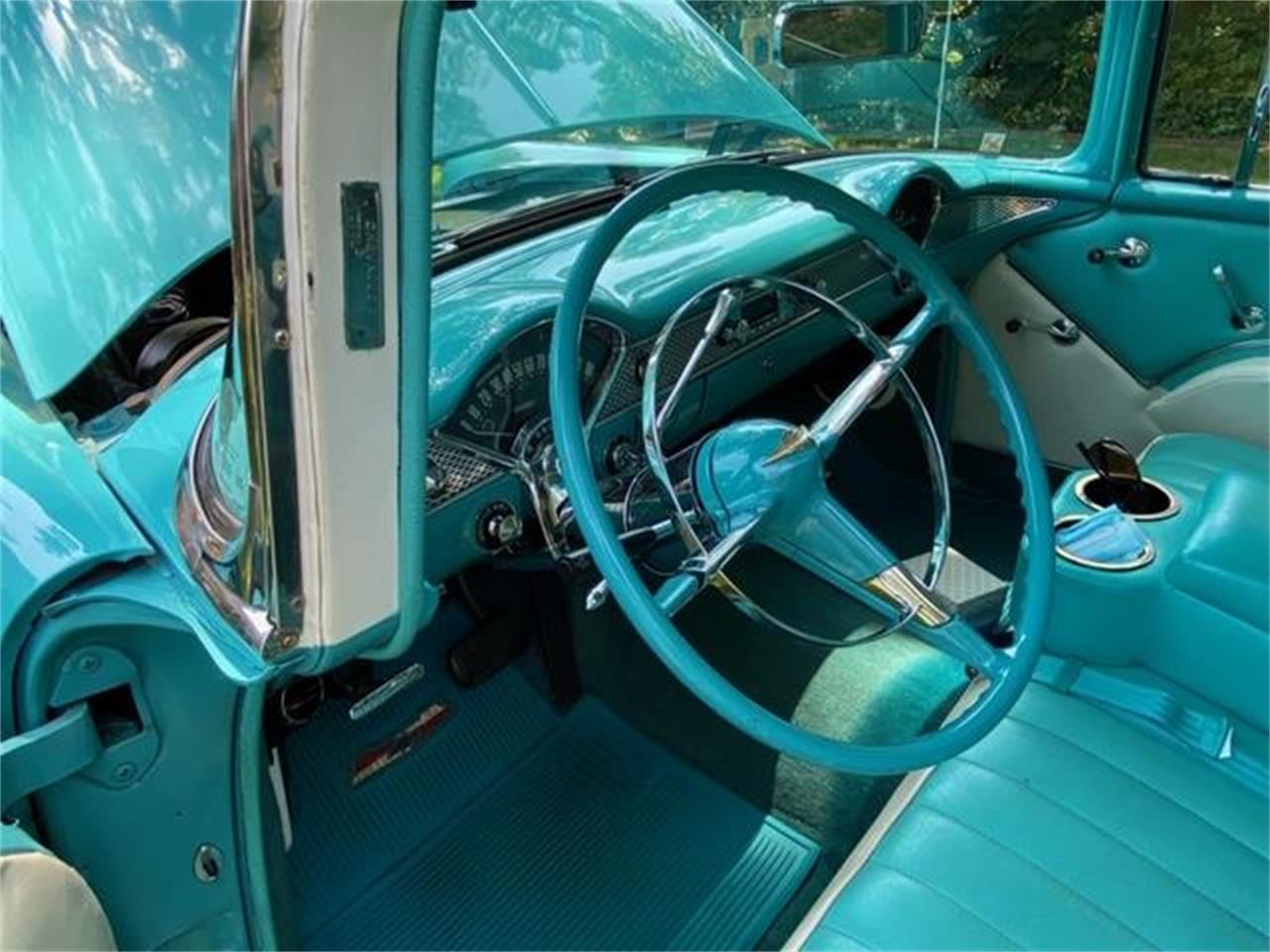 Chevrolet-Bel-air-wagon-1955-Turquoise-Turquoise-amp-White-13