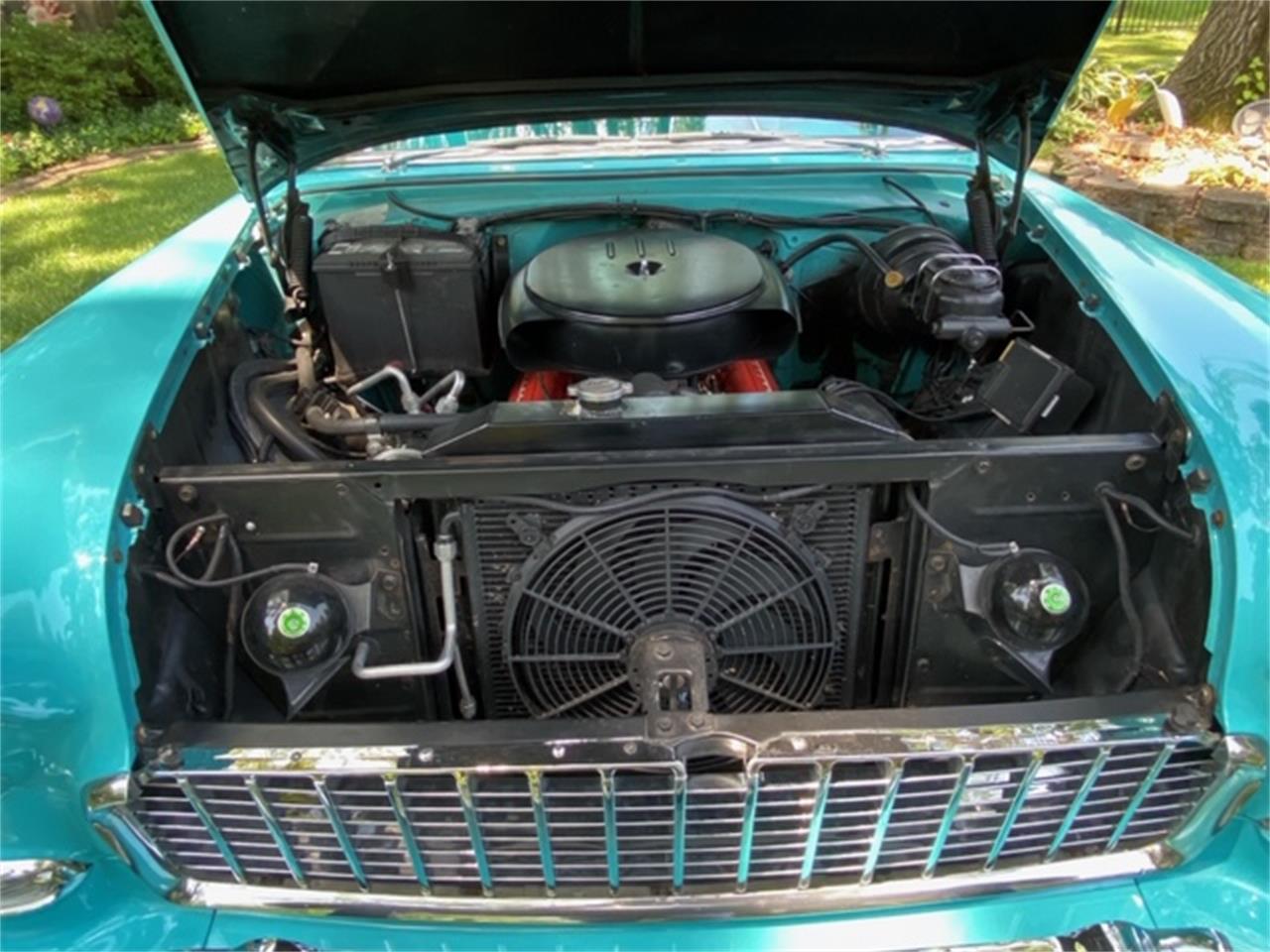 Chevrolet-Bel-air-wagon-1955-Turquoise-Turquoise-amp-White-2