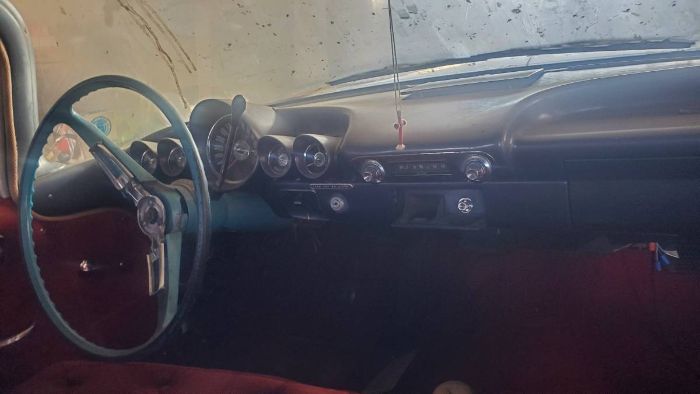 Chevrolet-Biscayne-1960-White-3