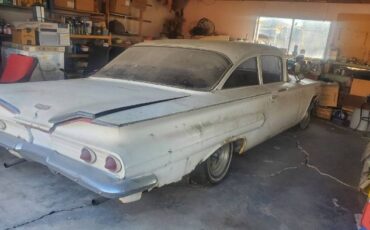 Chevrolet-Biscayne-1960-White-5