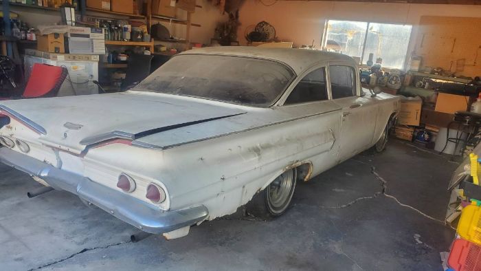 Chevrolet-Biscayne-1960-White-5