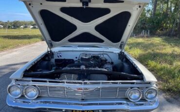 Chevrolet-Biscayne-1961-Coupe-13