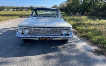 Chevrolet-Biscayne-1961-Coupe-2