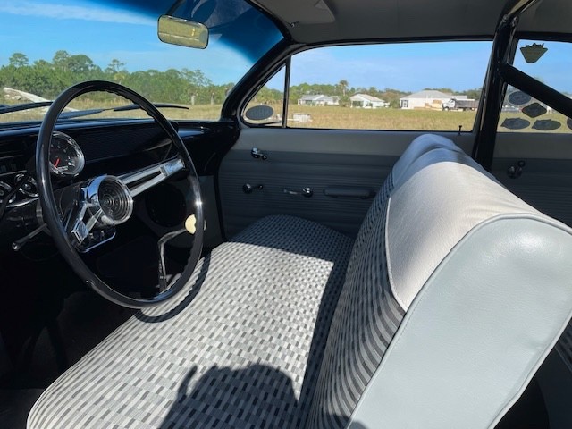 Chevrolet-Biscayne-1961-Coupe-6
