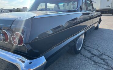 Chevrolet-Biscayne-1963-Coupe-14
