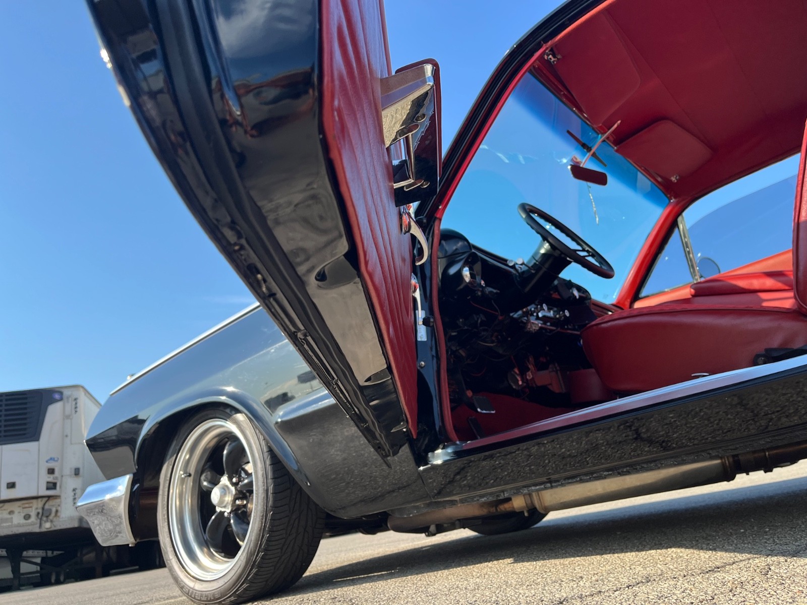 Chevrolet-Biscayne-1963-Coupe-25