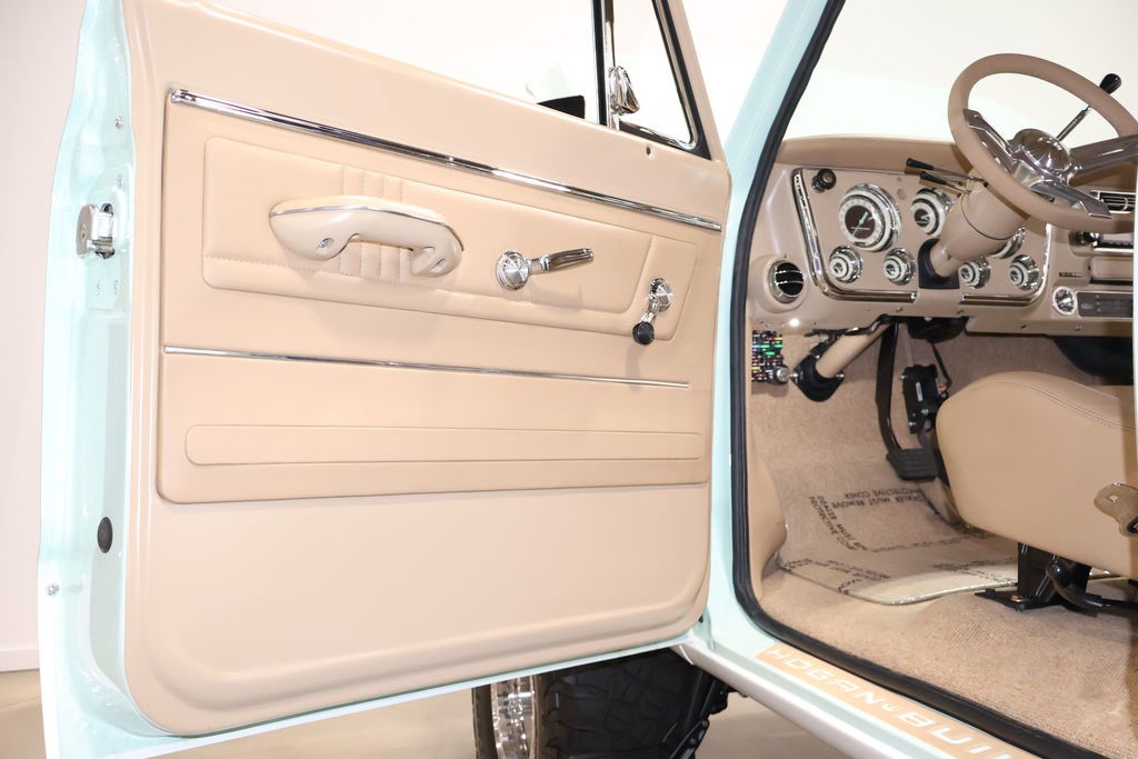 Chevrolet-Blazer-1972-SUV-16