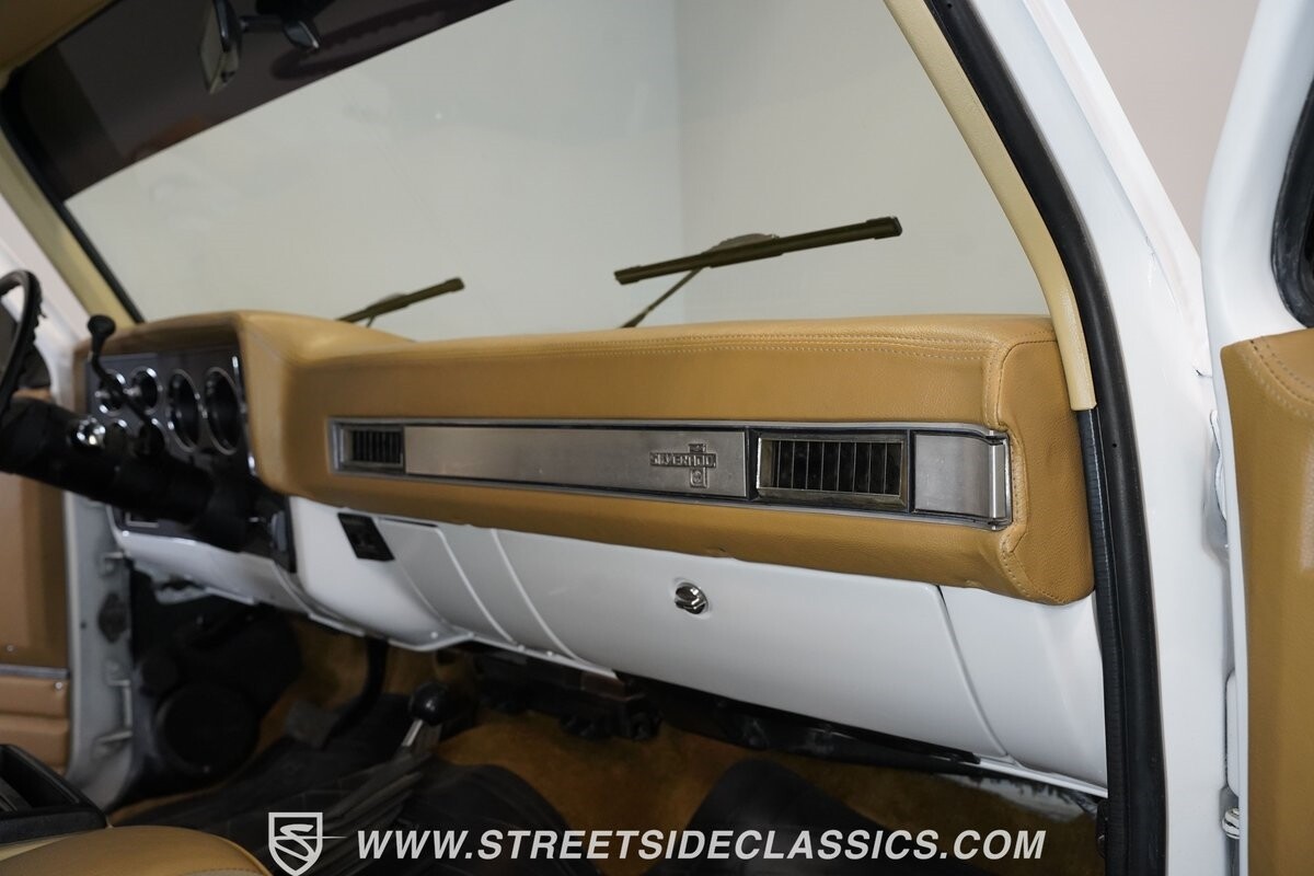 Chevrolet-Blazer-1984-SUV-25