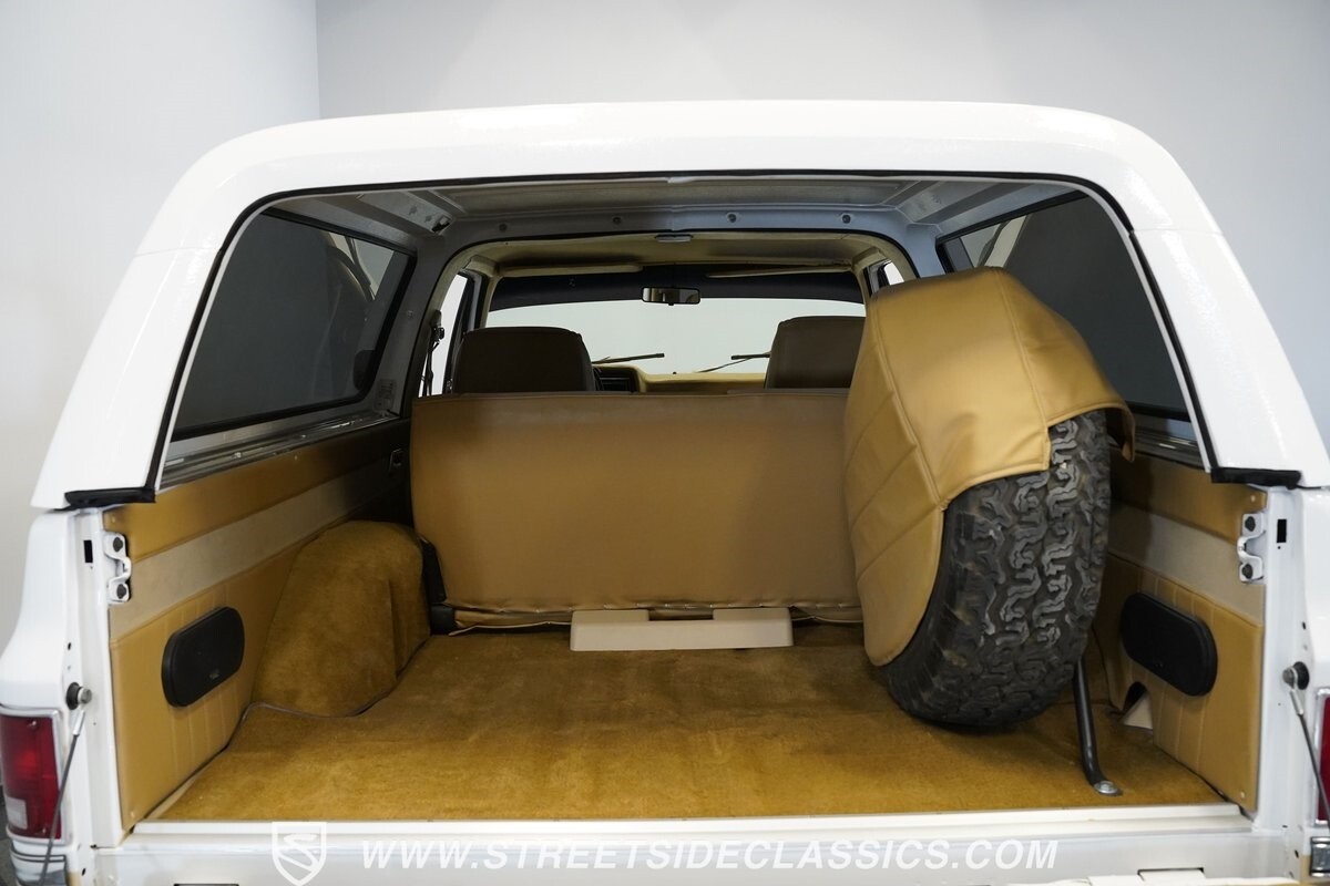 Chevrolet-Blazer-1984-SUV-7