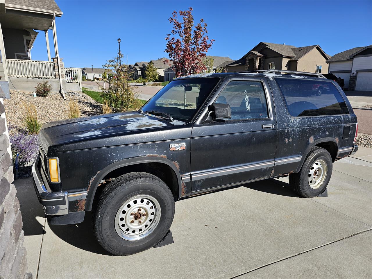 Chevrolet-Blazer-1985-Black-Gray-12
