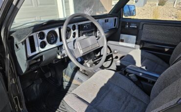 Chevrolet-Blazer-1985-Black-Gray-3
