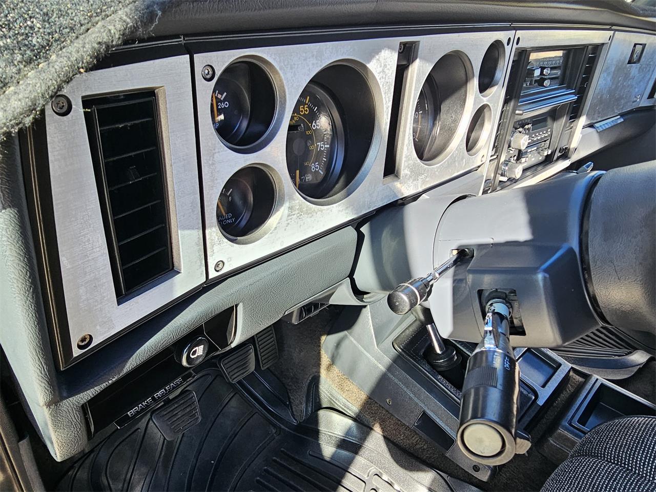Chevrolet-Blazer-1985-Black-Gray-4