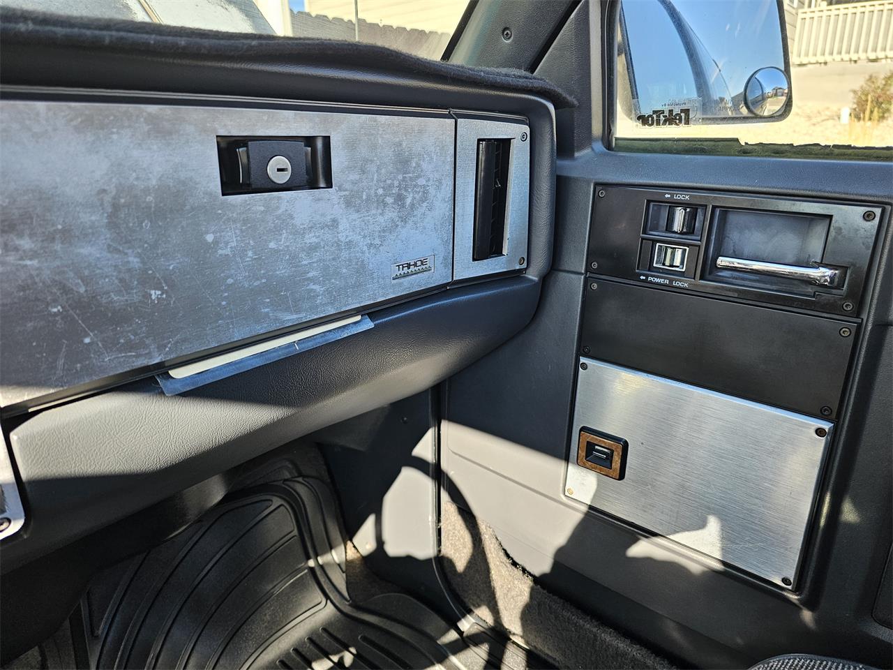 Chevrolet-Blazer-1985-Black-Gray-6