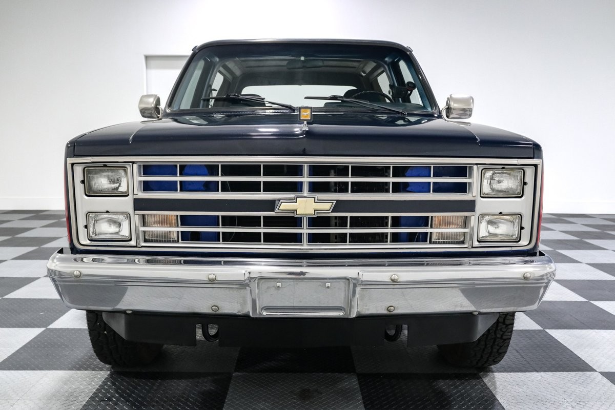 Chevrolet-Blazer-1986-SUV-1