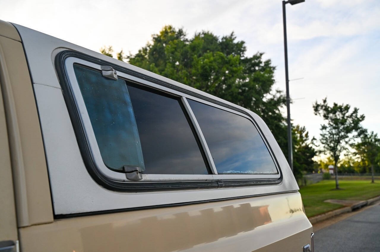 Chevrolet-Blazer-1986-SUV-15