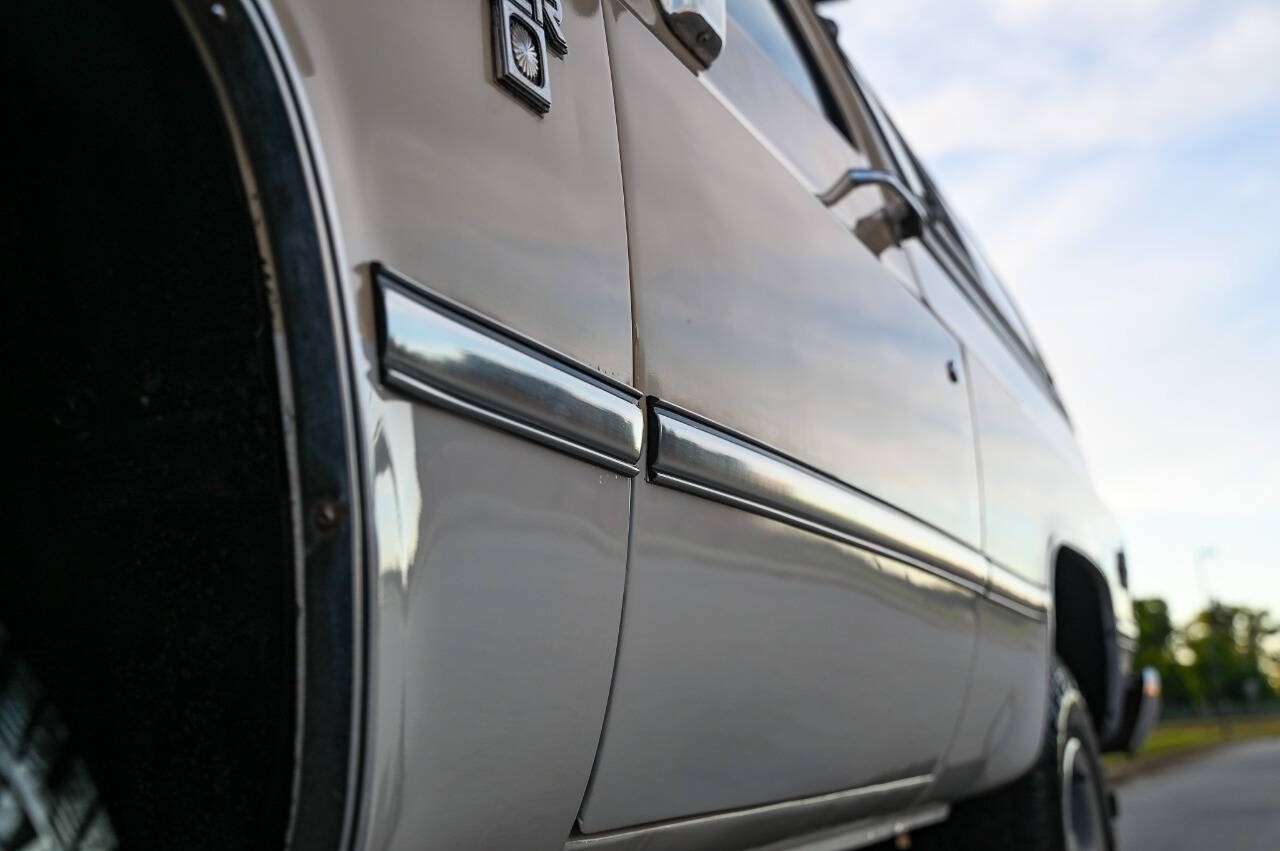 Chevrolet-Blazer-1986-SUV-21