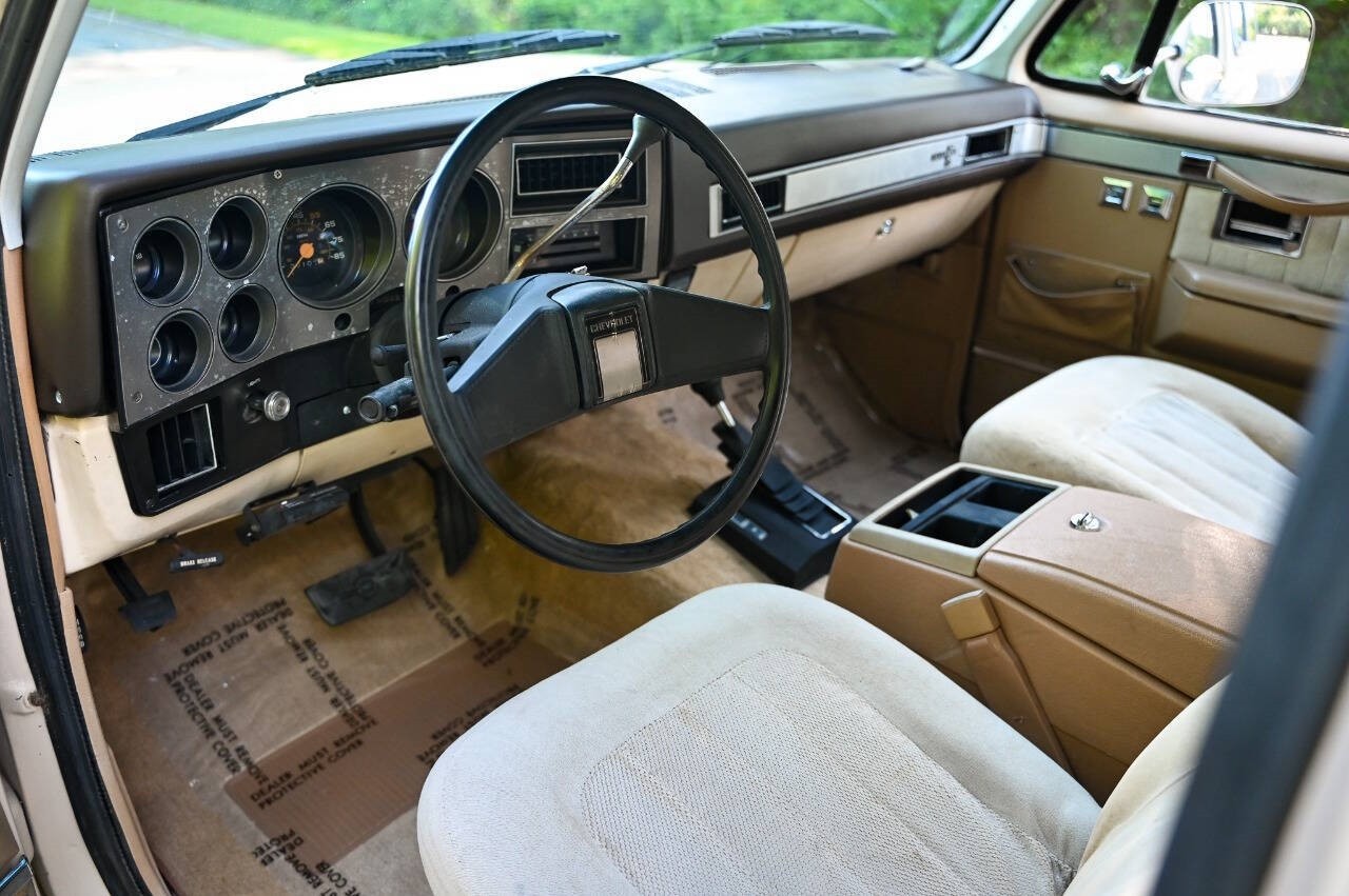 Chevrolet-Blazer-1986-SUV-3