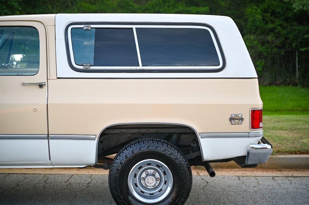 Chevrolet-Blazer-1986-SUV-9