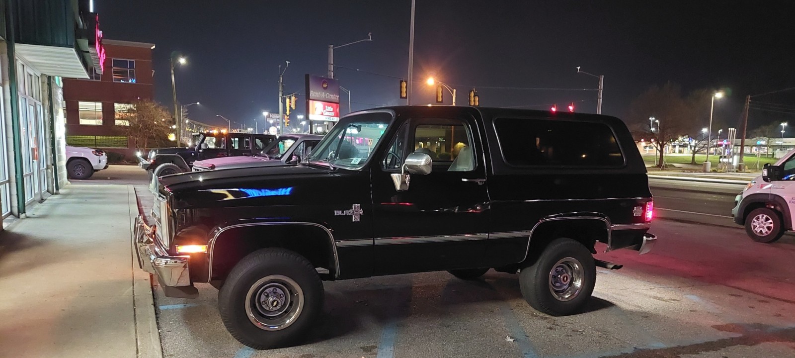 Chevrolet-Blazer-1988-SUV-38