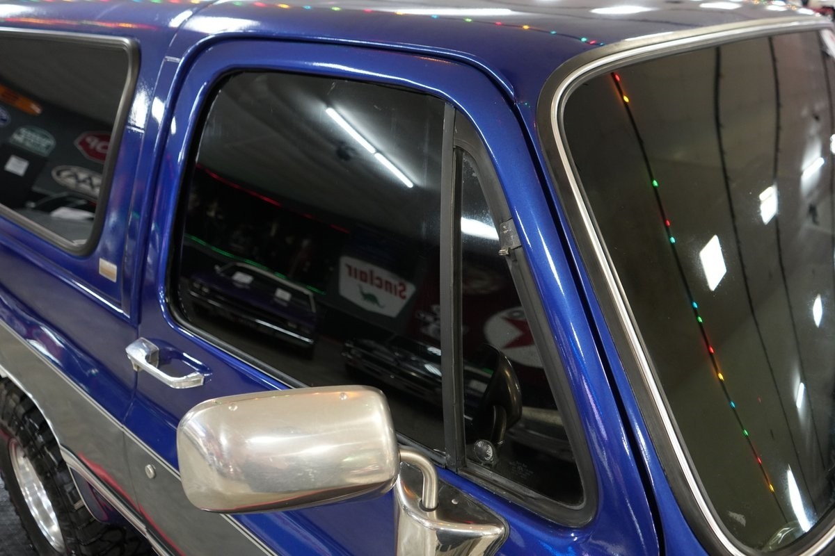 Chevrolet-Blazer-4X4-1989-SUV-34