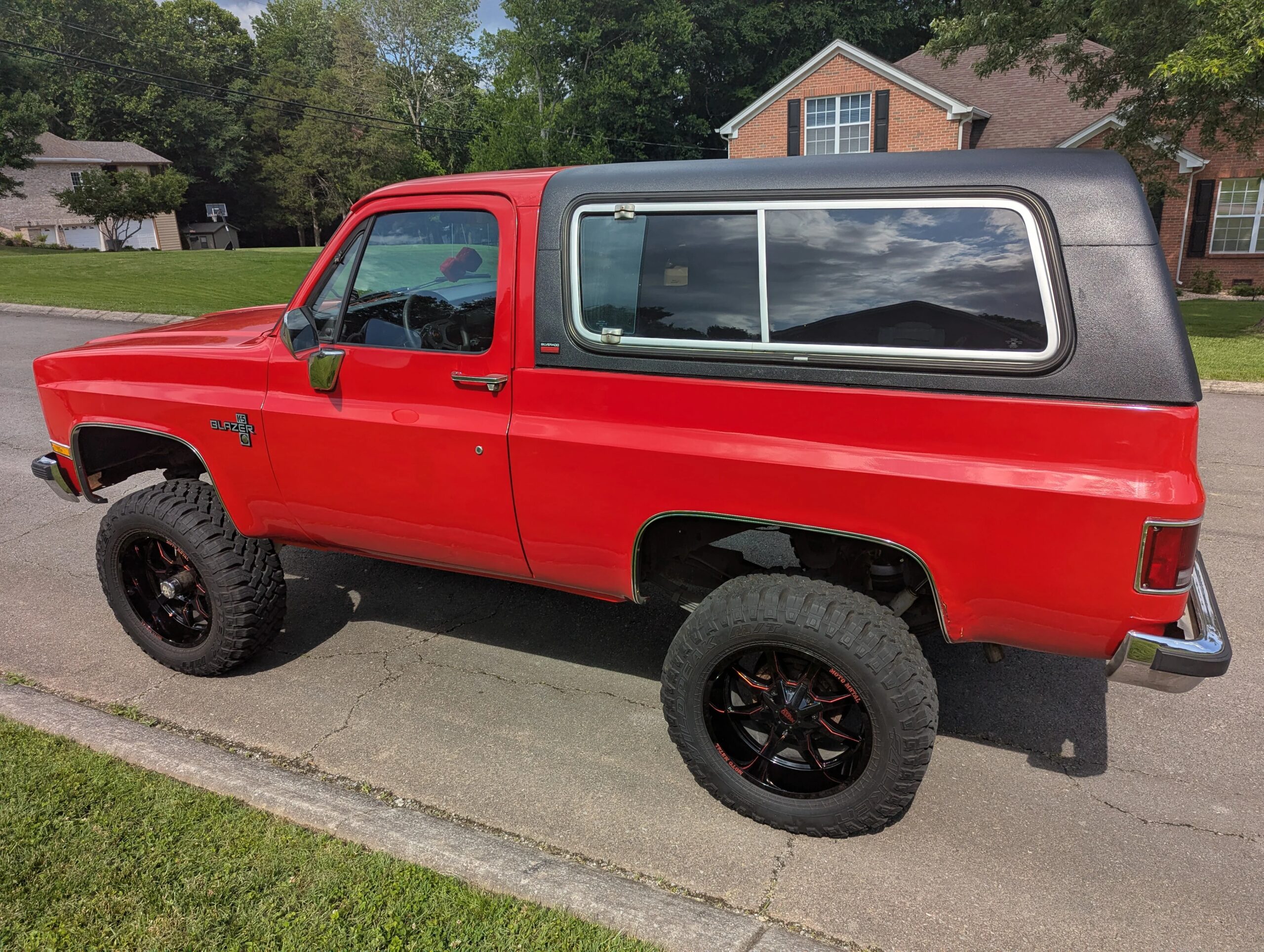 Chevrolet-Blazer-4wd-1989-Red-Black-14