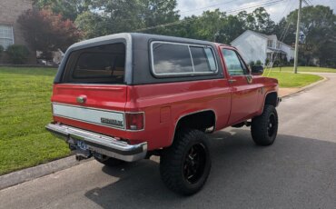 Chevrolet-Blazer-4wd-1989-Red-Black-17