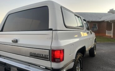 Chevrolet-Blazer-4wd-1989-White-Red-13