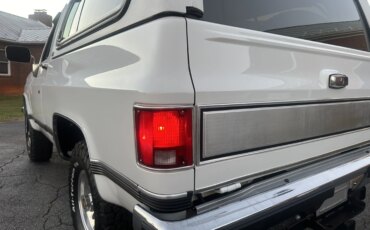 Chevrolet-Blazer-4wd-1989-White-Red-14