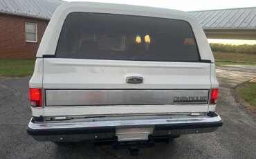 Chevrolet-Blazer-4wd-1989-White-Red-16