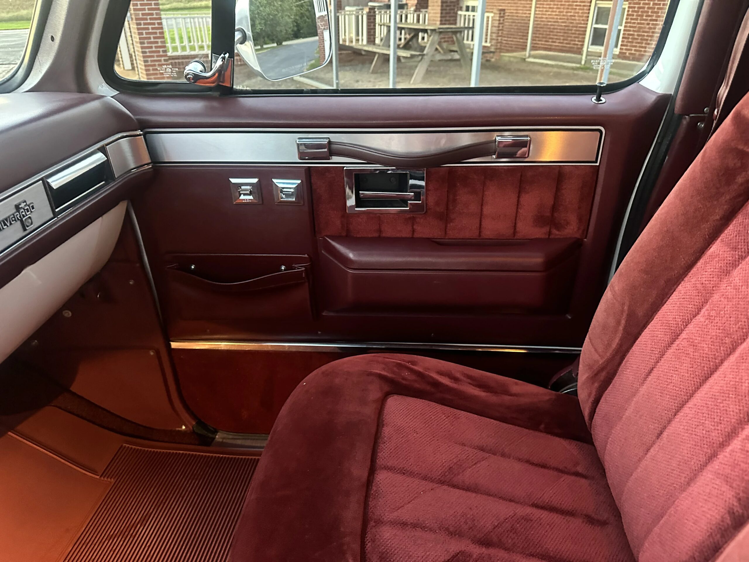 Chevrolet-Blazer-4wd-1989-White-Red-35