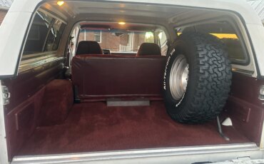 Chevrolet-Blazer-4wd-1989-White-Red-43