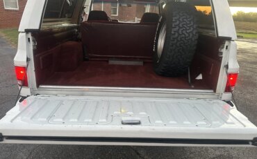 Chevrolet-Blazer-4wd-1989-White-Red-46