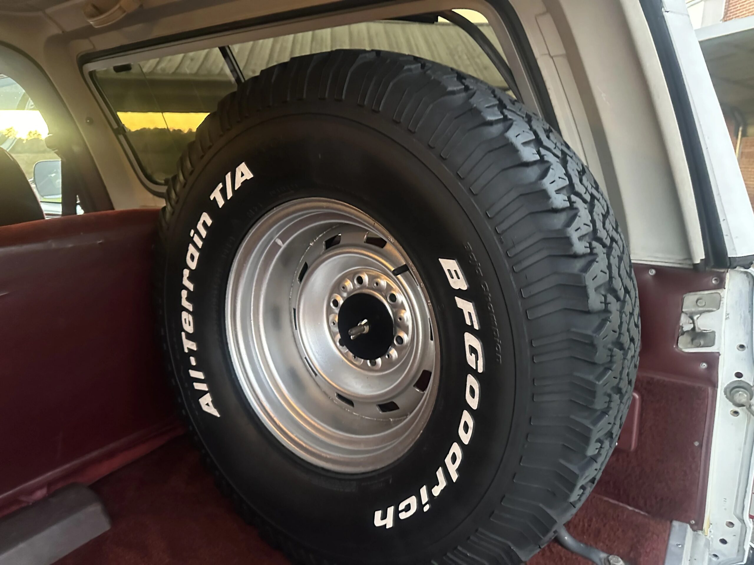 Chevrolet-Blazer-4wd-1989-White-Red-47