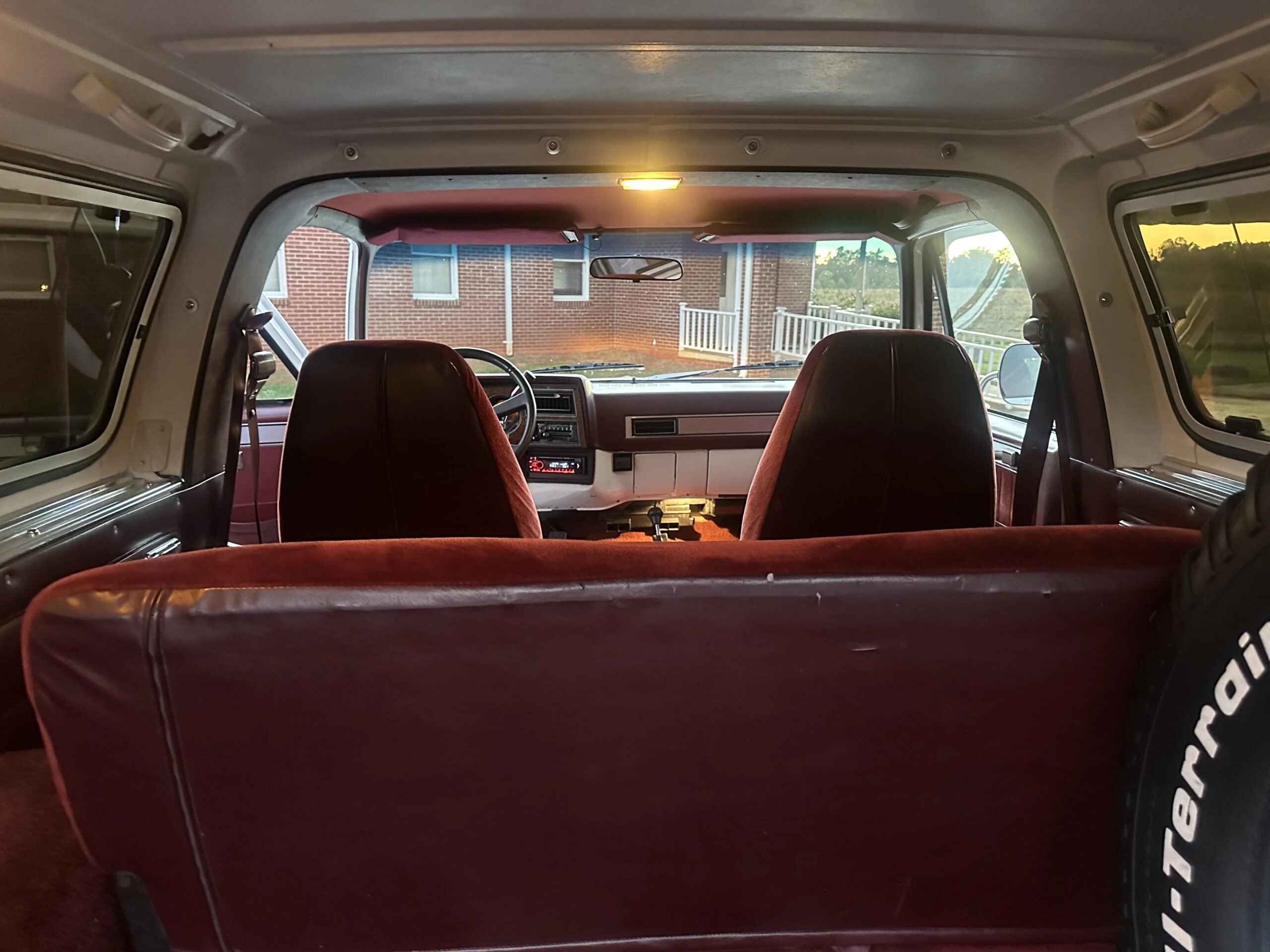 Chevrolet-Blazer-4wd-1989-White-Red-50
